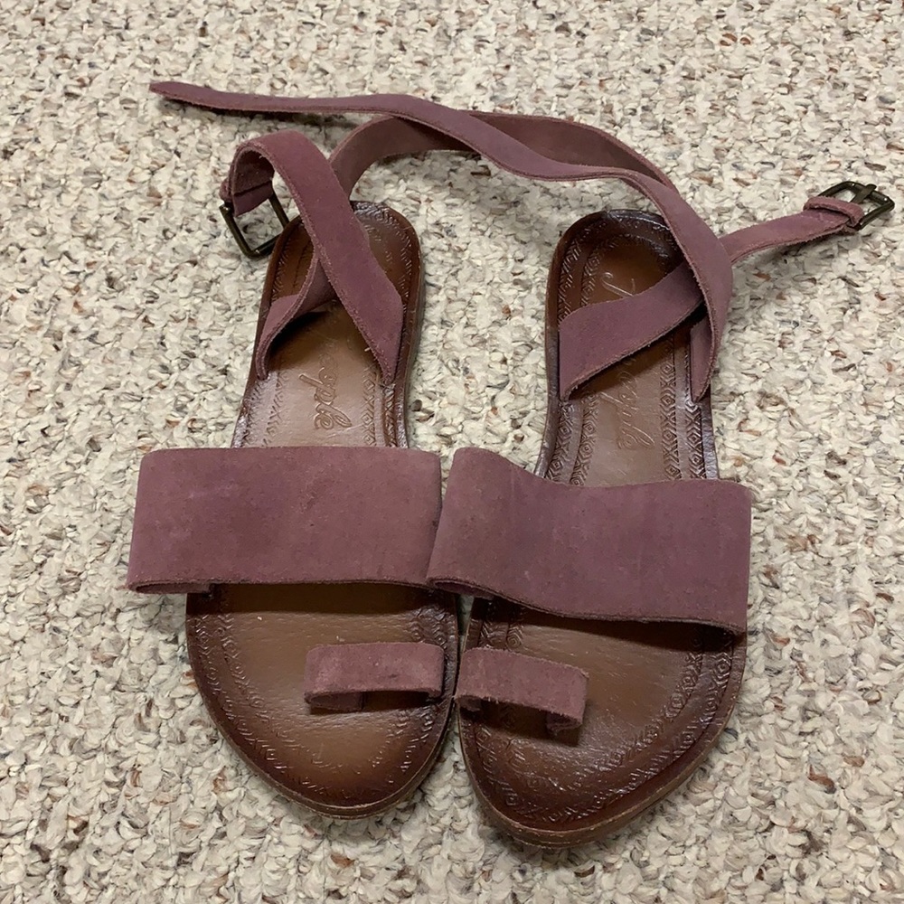 FREE PEOPLE purple sandals